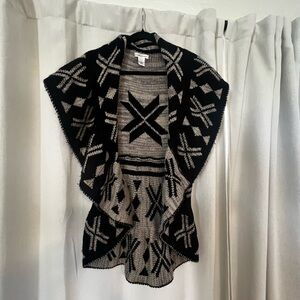 JohnPaulRichard Black and Tan Geometric Open-Front Poncho Sweater